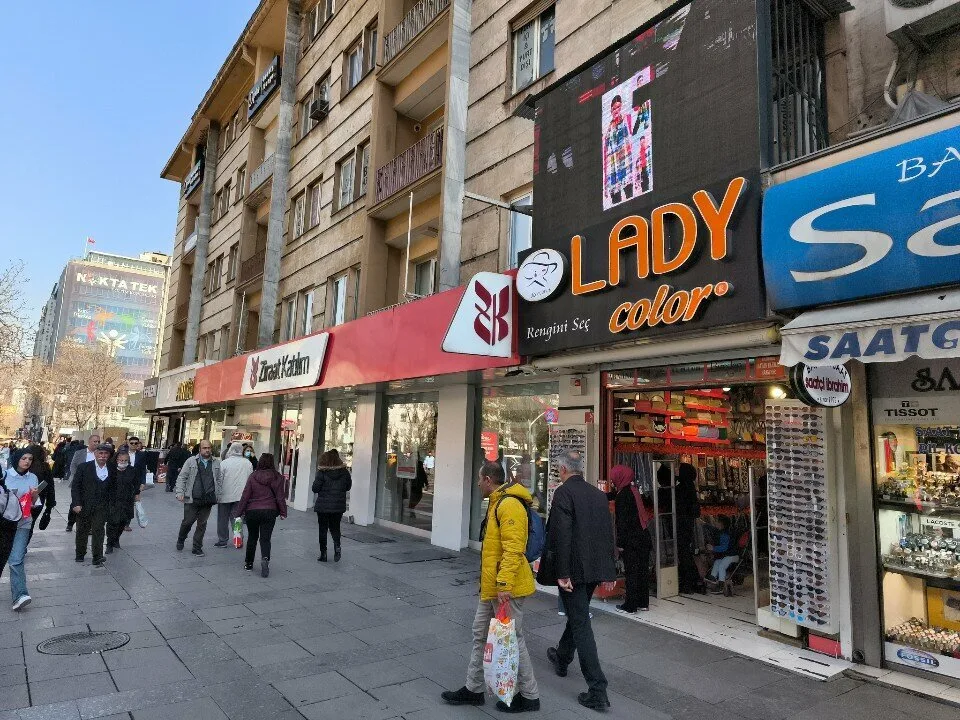 LadyColor – Atatürk Bulvarı Şubesi